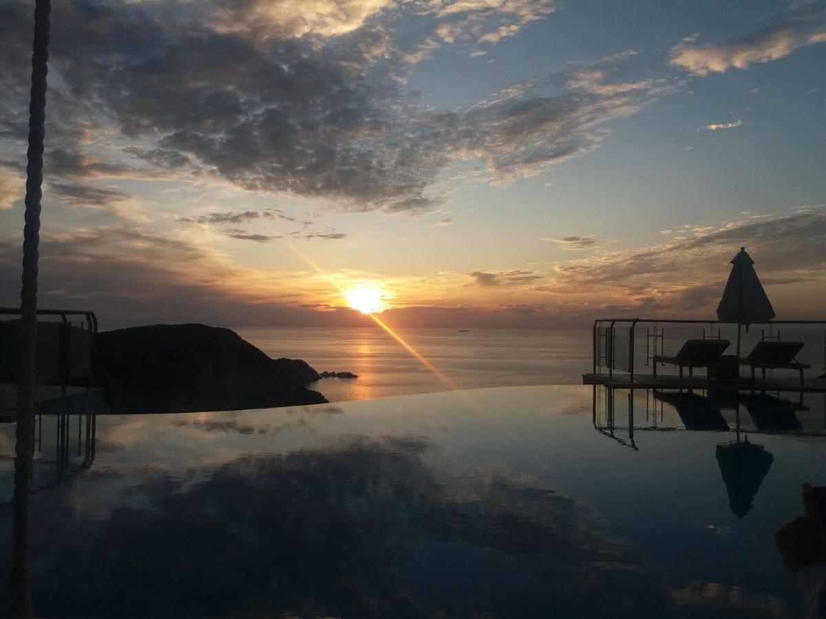Petani Bay Hotel - Adults Only Vóvikes المظهر الخارجي الصورة