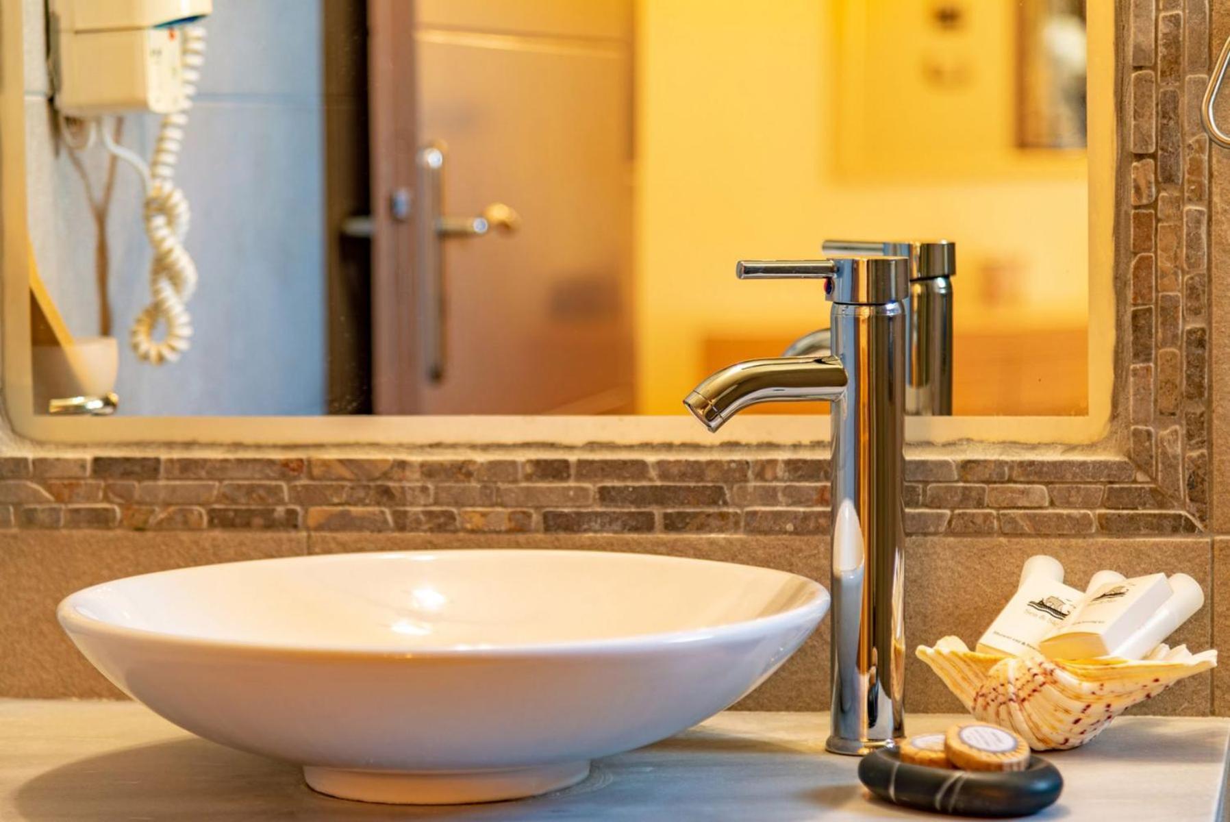 Petani Bay Hotel - Adults Only Vóvikes المظهر الخارجي الصورة